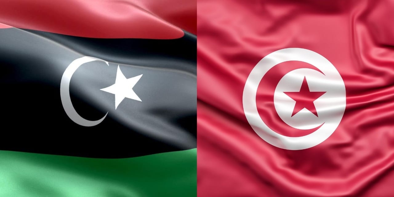 الخطوط التونسية هي اول ناقلة جوية تعيد فتح خطها الجوي التجاري في ليبيا.