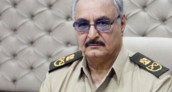 حفتر يعلن استئناف إنتاج وتصدير النفط بشروط