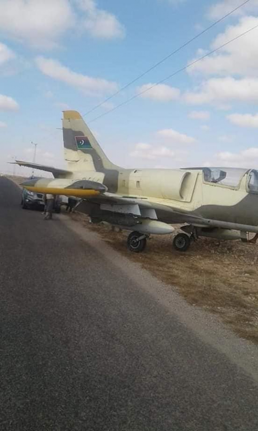 مدنين/بني غزيل هبوط طائرة ليبية عسكرية بمنطقة بني غزيل