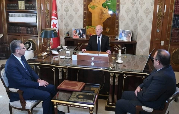 رئيس الجمهورية يستقبل وزير الداخلية والمدير العام للأمن الوطني و يشدد على تعميق البحث بخصوص غرق مركب بجرجيس