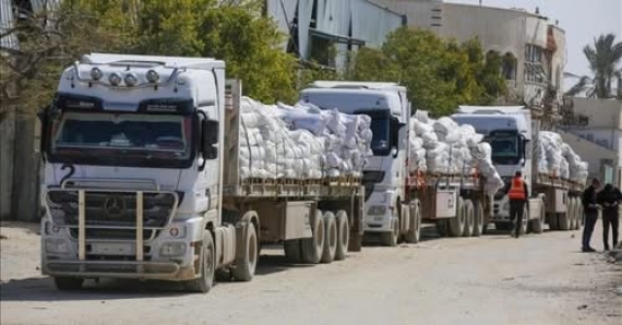 شاحنات محملة بطعام الأطفال تدخل إلى غزة